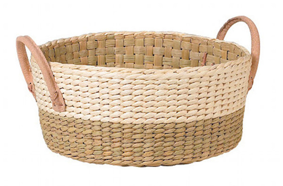 Le charme d'un panier en jonc tressé Le charme d'un panier en jonc tressé