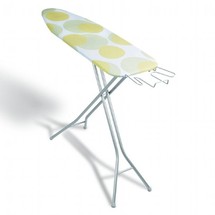 Table à repasser First Table à repasser First