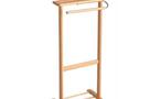 Un nouveau valet de nuit en bois chez Thisga Un nouveau valet de nuit en bois chez Thisga