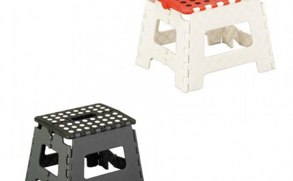 Avec les marchepieds et les escabeaux, attrapez facilement tout ce qui est hauteur